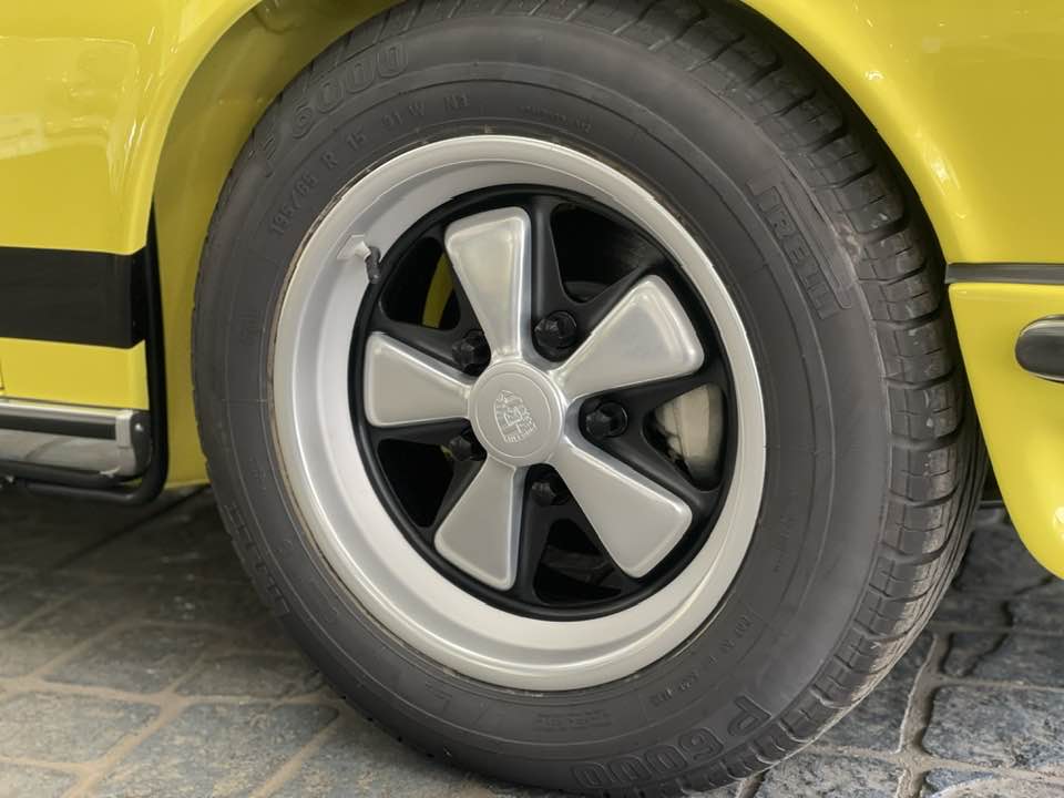 1973 RS年式 ポルシェ 911 カレラ 用 タイヤインフレーションボトル Shinoda Automobile